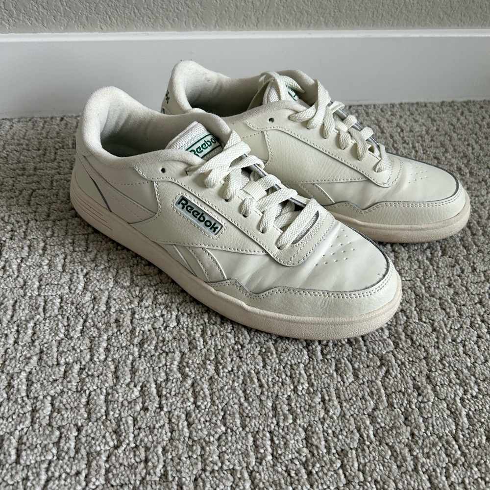Reebok Sneakers
